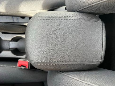 Used 2016 Chevrolet Cruze LT image 25