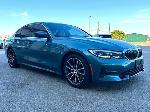 Used 2021 BMW 330i Sedan w/ Convenience Package RWD image 3