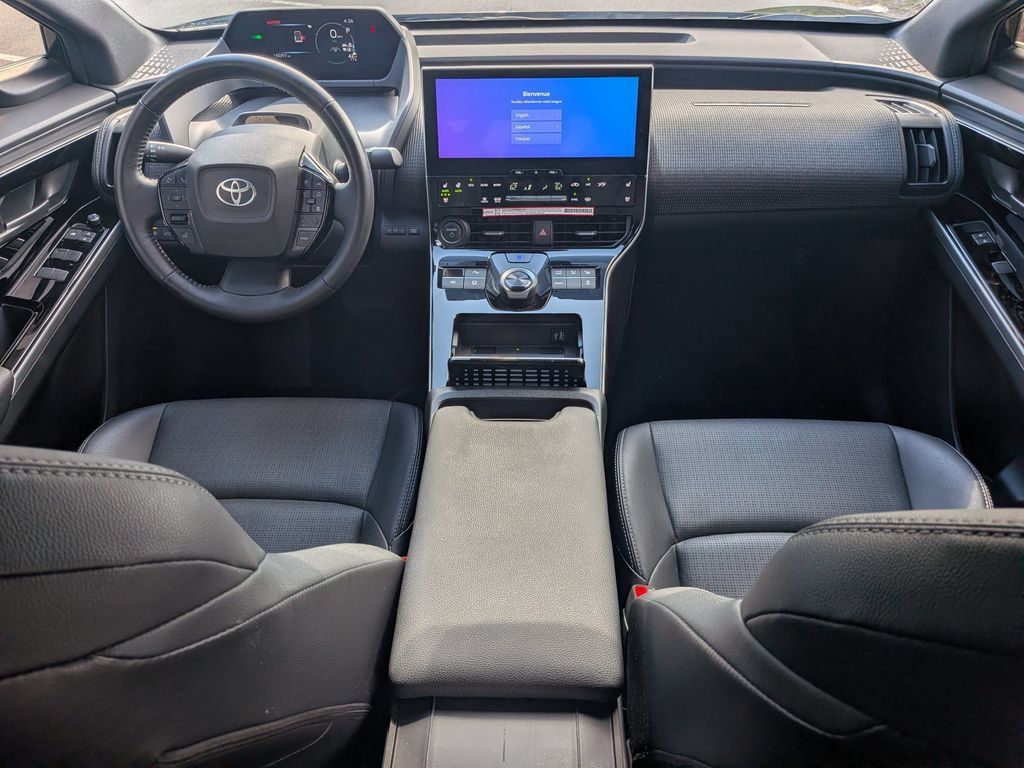 Used 2024 Toyota bZ4X FWD image 29