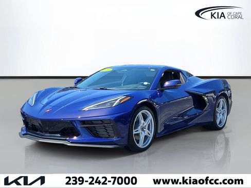 Used 2025 Chevrolet Corvette Stingray Convertible w/ 1LT RWD image 3