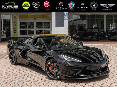 Used 2021 Chevrolet Corvette Stingray Premium Cpe w/ Z51 Performance Package RWD image 1