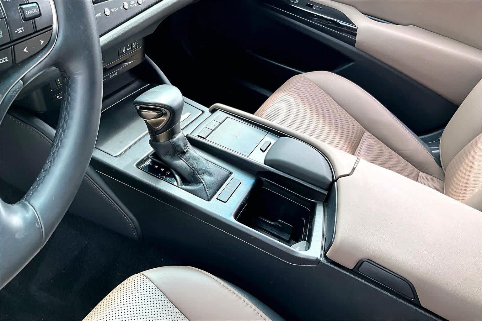 Used 2022 Lexus ES 350 w/ Premium Package FWD image 14