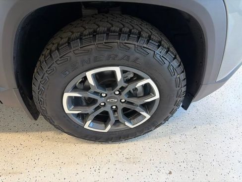 New 2026 Chevrolet Equinox ACTIV AWD/4WD image 14