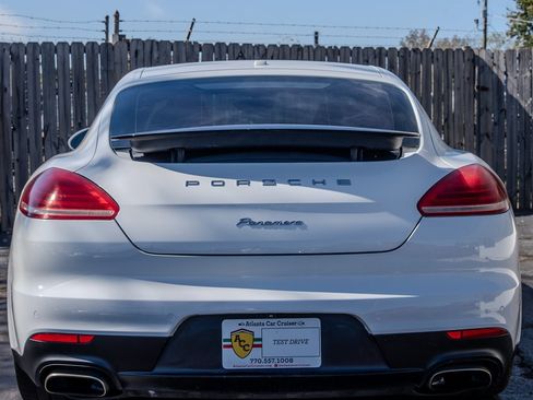Used 2014 Porsche Panamera 4 image 3