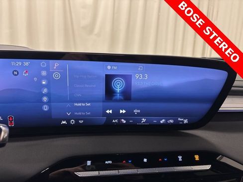 Used 2025 Buick Enclave Preferred image 21