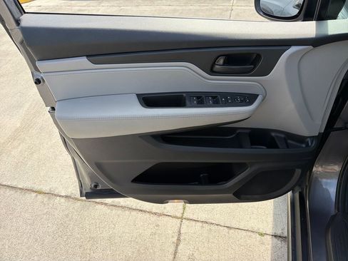 Used 2019 Honda Odyssey LX image 15