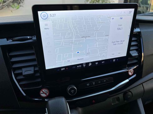 Used 2024 Ford Transit 350 XLT image 6