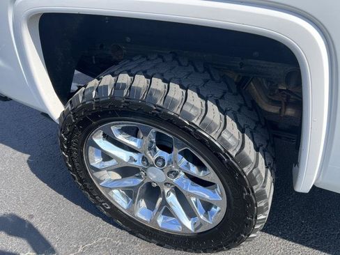 Used 2018 GMC Sierra 1500 SLT AWD/4WD image 3