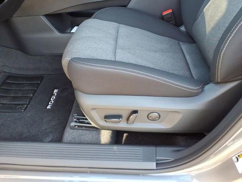 New 2026 Nissan Rogue SV FWD image 7