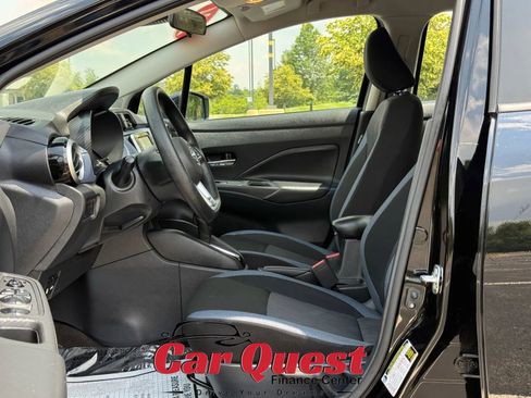 Used 2024 Nissan Versa SV image 10