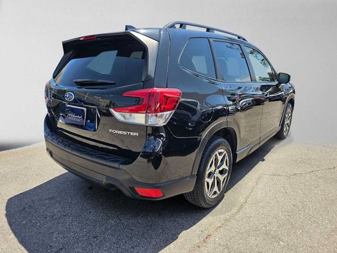 Certified 2023 Subaru Forester Premium AWD/4WD image 3