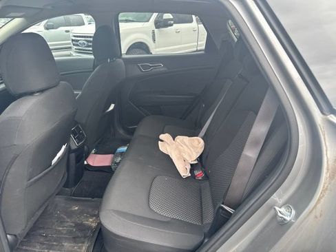 Used 2023 Kia Sportage LX AWD/4WD image 16