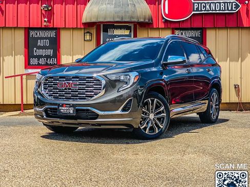 Used 2020 GMC Terrain Denali w/ Denali Premium Package AWD/4WD image 2