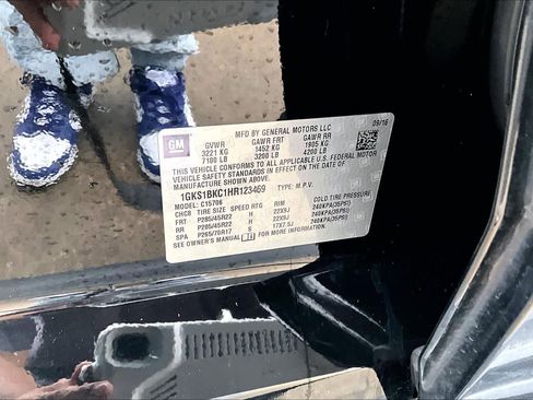 Used 2017 GMC Yukon SLT w/ Premium Edition image 33