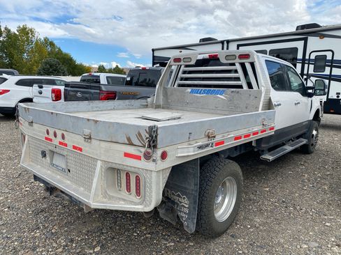 Used 2017 Ford F350 Lariat w/ Lariat Ultimate Package image 2