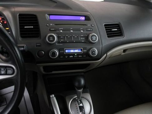 Used 2010 Honda Civic Hybrid Sedan image 12