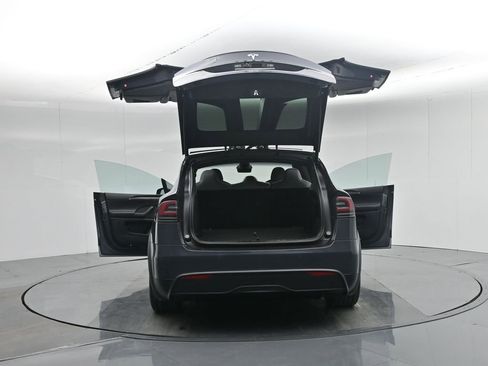 Used 2023 Tesla Model X image 35
