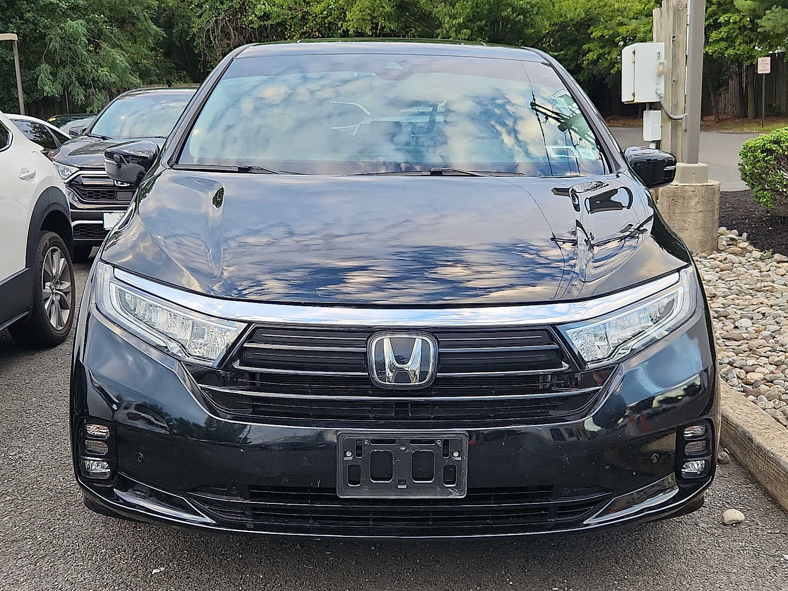 Used 2024 Honda Odyssey Elite image 2