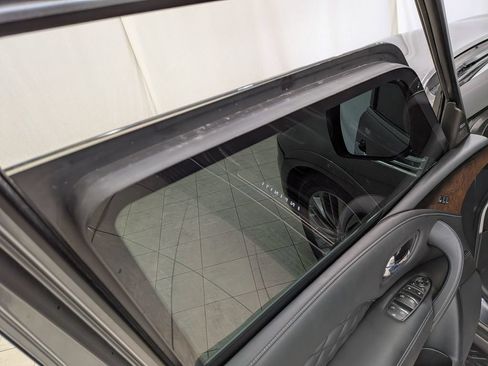 Used 2018 INFINITI QX80 4WD w/ Deluxe Technology Package image 17