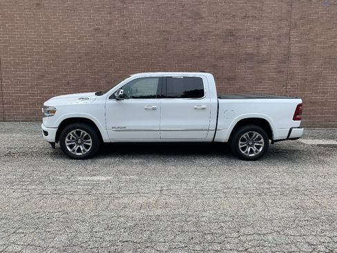 Used 2023 RAM 1500 Limited w/ Body Color Bumper Group AWD/4WD image 3