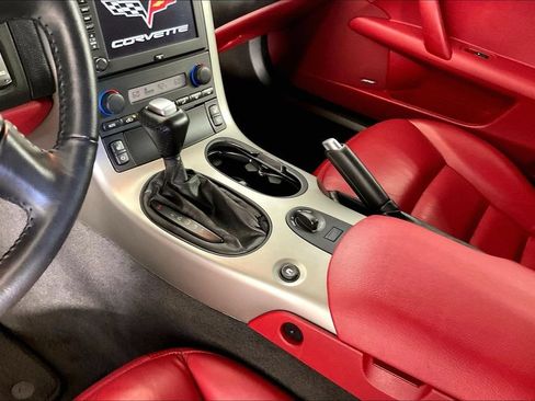 Used 2005 Chevrolet Corvette Convertible w/ Preferred Equipment Group RWD image 16