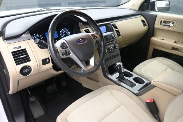 Used 2016 Ford Flex SE FWD image 17