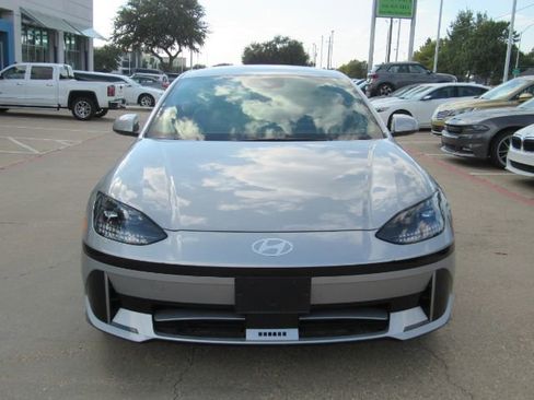 Used 2023 Hyundai Ioniq 6 SEL image 2