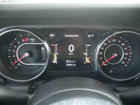 Used 2022 Jeep Wrangler Unlimited Rubicon w/ Trailer Tow Package AWD/4WD image 45