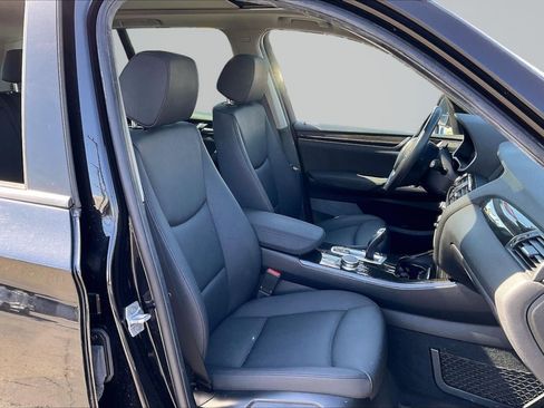 Used 2017 BMW X3 sDrive28i image 7