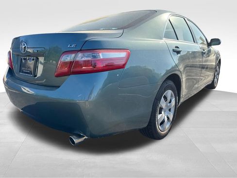 Used 2009 Toyota Camry LE FWD image 5