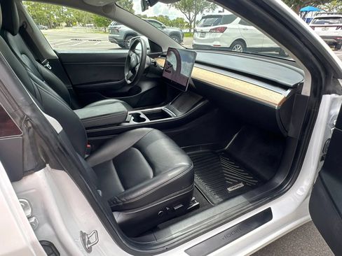 Used 2021 Tesla Model 3 Standard Range Plus RWD image 19