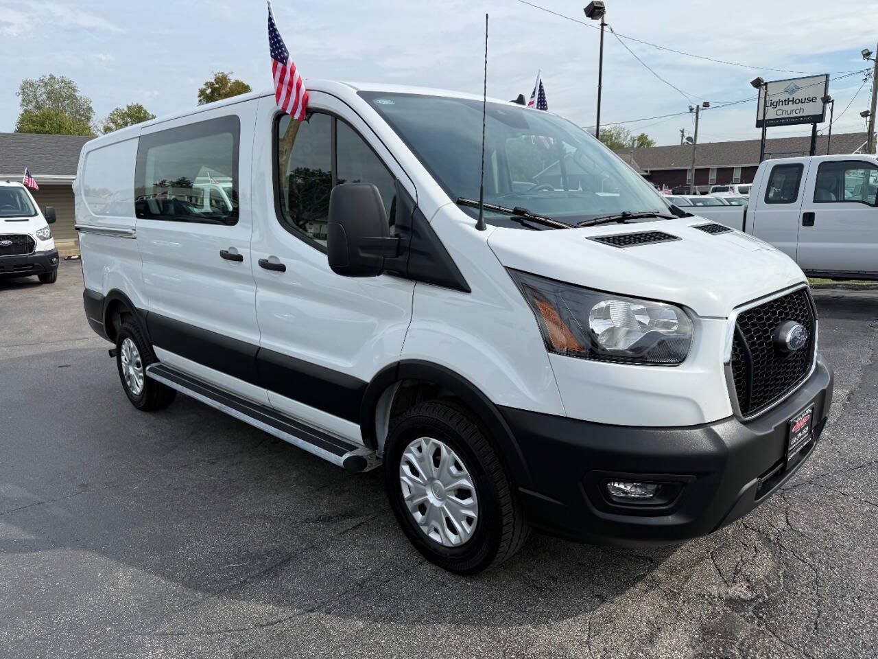 Used 2025 Ford Transit 250 Low Roof w/ Exterior Upgrade Package RWD image 4