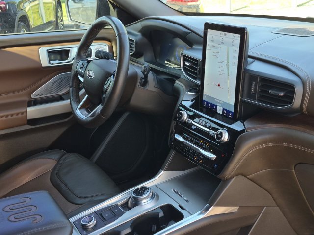 Used 2022 Ford Explorer King Ranch w/ Class IV Trailer Tow Package AWD/4WD image 12