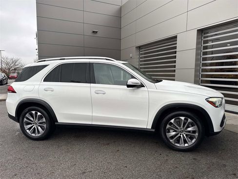 Used 2022 Mercedes-Benz GLE 350 4MATIC w/ Premium Package image 8