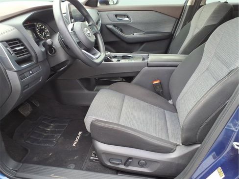 Used 2023 Nissan Rogue SV image 18