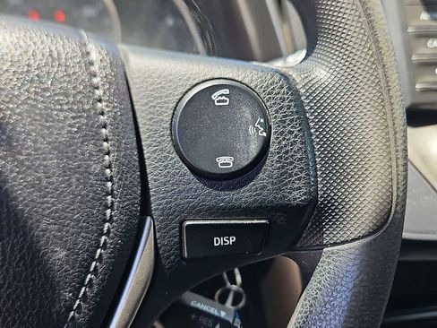 Used 2015 Toyota RAV4 LE AWD/4WD image 24