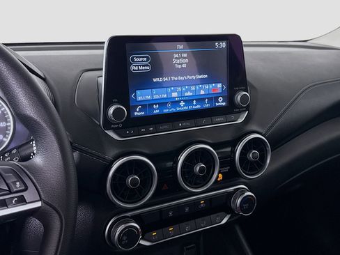 Used 2025 Nissan Sentra SV image 18