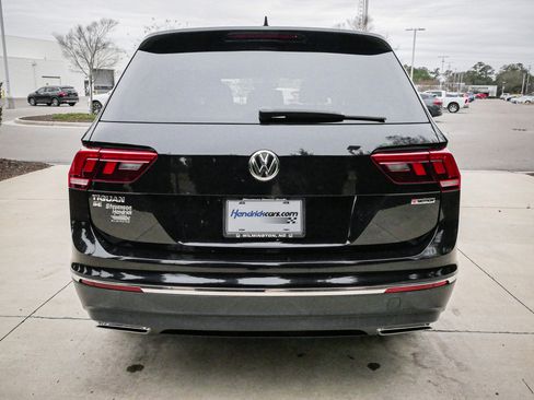 Used 2021 Volkswagen Tiguan S image 9