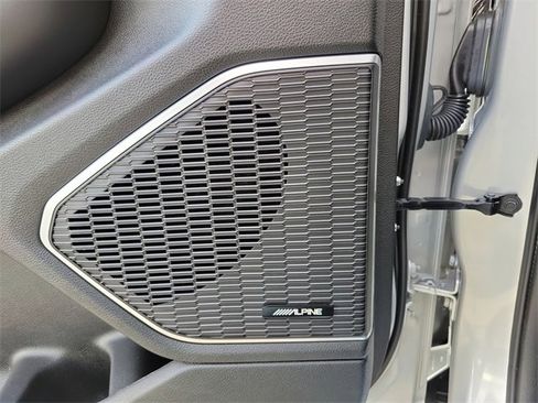 Used 2023 Jeep Grand Cherokee 4WD 4xe w/ Luxury Tech Group II image 22