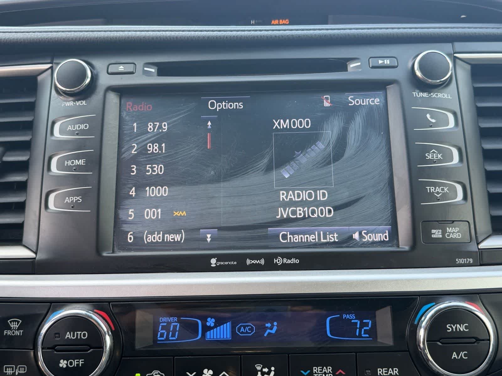 Used 2018 Toyota Highlander XLE FWD image 26