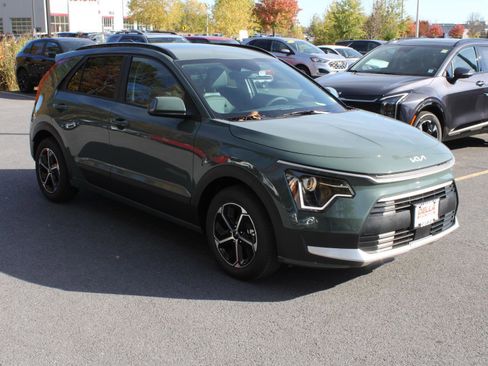 New 2025 Kia Niro EX w/ EX Cold Weather Package image 3