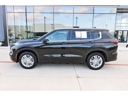 Used 2024 Mitsubishi Outlander ES image 5