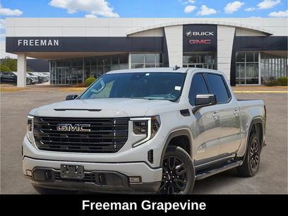 Used 2024 GMC Sierra 1500 Elevation w/ LPO, Elevation Black Package
