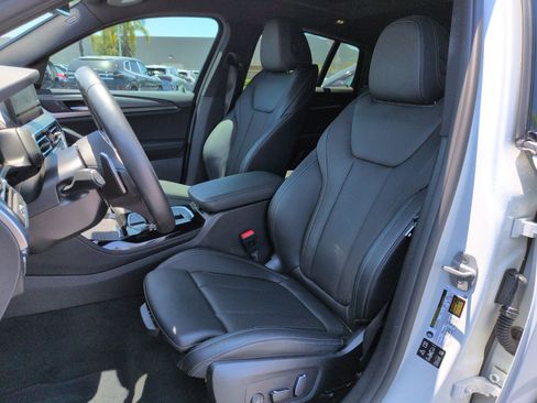 Used 2025 BMW X4 xDrive30i w/ Premium Package AWD/4WD image 16