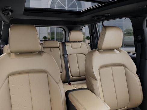 New 2025 Jeep Grand Cherokee Limited w/ Luxury Tech Group II image 26