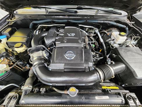 Used 2011 Nissan Frontier SV w/ SV Premium Utility Pkg AWD/4WD image 31