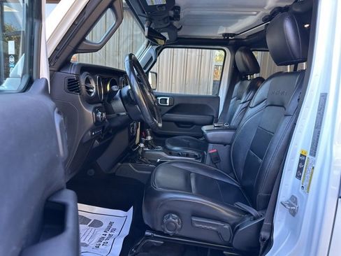 Used 2023 Jeep Wrangler Unlimited Sahara w/ Cold Weather Group image 11