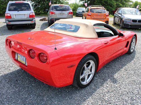 Used 2001 Chevrolet Corvette Convertible w/ Preferred Equipment Group2 RWD image 15