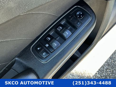 Used 2020 Dodge Charger SXT image 22