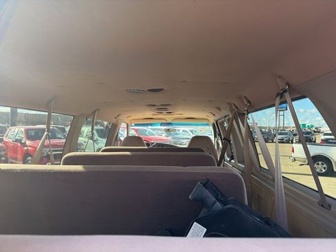 Used 1998 Ford E-350 and Econoline 350 XL image 21